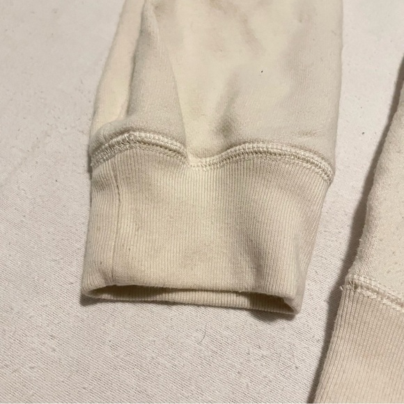 Peanuts Snoopy Uniqlo Printed Sweatshirt Size Medium Sweater - Picture 13 of 16